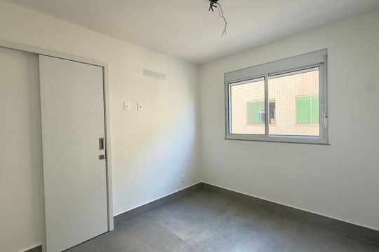 Quarto de apartamento à venda com 4 quartos, 163m² em Castelo, Belo Horizonte