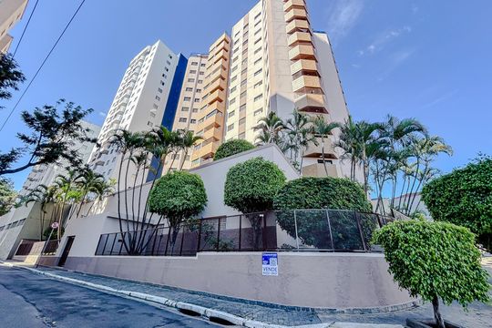 Fachada com Plaquinha de apartamento à venda com 2 quartos, 107m² em Vila Carrão, São Paulo