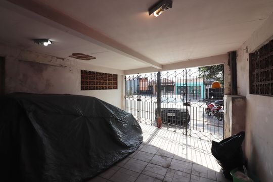 Garagem de casa à venda com 2 quartos, 163m² em Alves Dias, São Bernardo do Campo
