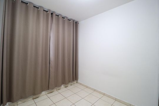 Quarto 2 de apartamento para alugar com 2 quartos, 55m² em Shopping Park, Uberlândia