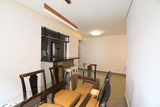 Sala de apartamento para alugar com 2 quartos, 76m² em Cristo Rei, Curitiba