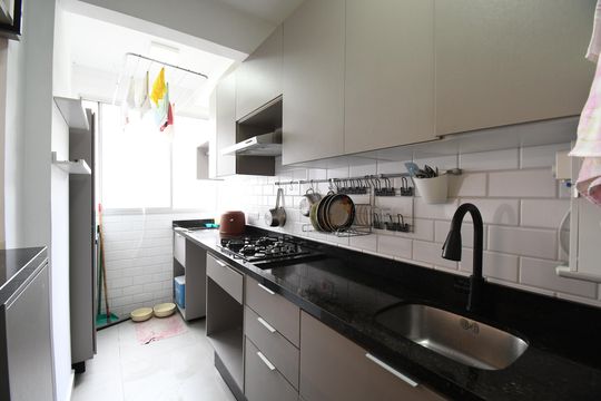 Cozinha de apartamento para alugar com 2 quartos, 76m² em Cristo Rei, Curitiba