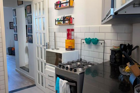 Cozinha de apartamento para alugar com 1 quarto, 52m² em Leblon, Rio de Janeiro