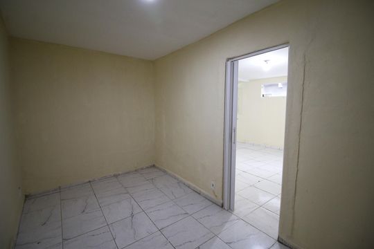 Quarto 1 de casa para alugar com 2 quartos, 40m² em Taquara, Rio de Janeiro