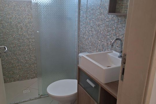 Banheiro de apartamento para alugar com 2 quartos, 49m² em Planalto, São Bernardo do Campo