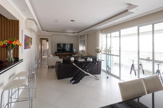 Apartamento à venda com 3 quartos, 132m² em Jardim Zaira, Guarulhos