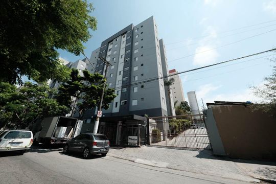 Fachada de apartamento para alugar com 2 quartos, 50m² em Vila Talarico, São Paulo