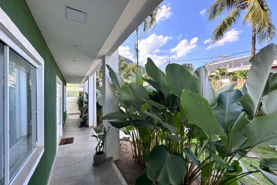 Área externa de casa de condomínio para alugar com 4 quartos, 800m² em Vargem Pequena, Rio de Janeiro