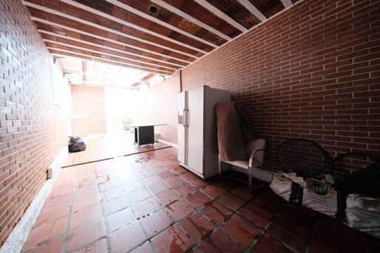 Garagem de casa para alugar com 4 quartos, 350m² em Jardim Popular, São Paulo