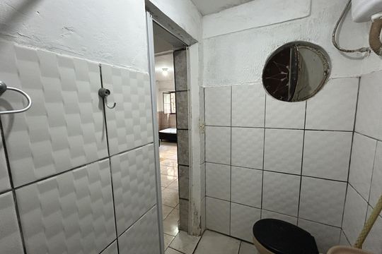 Banheiro de casa para alugar com 1 quarto, 29m² em Lins de Vasconcelos, Rio de Janeiro