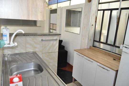 Sala/Cozinha de casa para alugar com 1 quarto, 29m² em Lins de Vasconcelos, Rio de Janeiro
