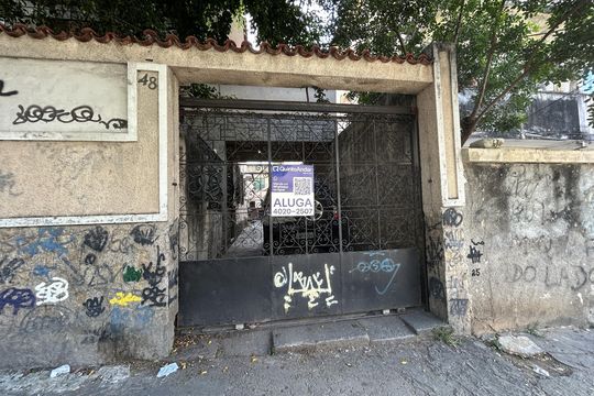 Fachada de casa para alugar com 1 quarto, 29m² em Lins de Vasconcelos, Rio de Janeiro