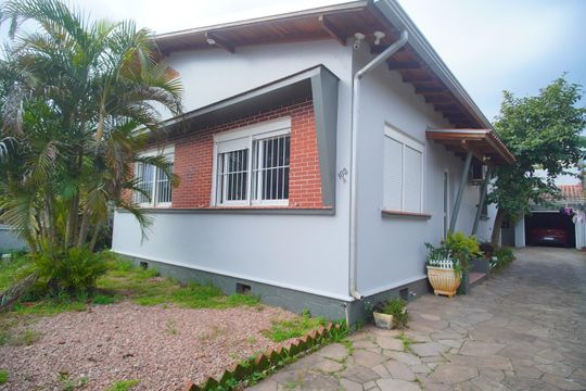 Área externa de casa à venda com 2 quartos, 144m² em Centro, São Leopoldo