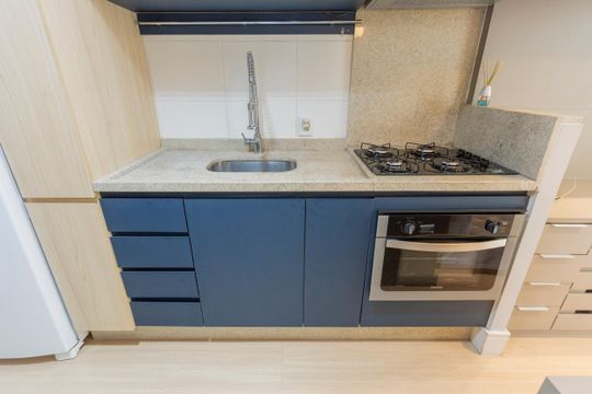 Cozinha de apartamento para alugar com 1 quarto, 31m² em Jardim Prudência, São Paulo