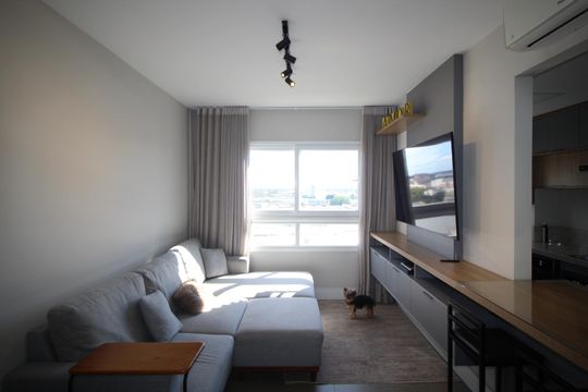 Sala de apartamento para alugar com 2 quartos, 62m² em Navegantes, Porto Alegre