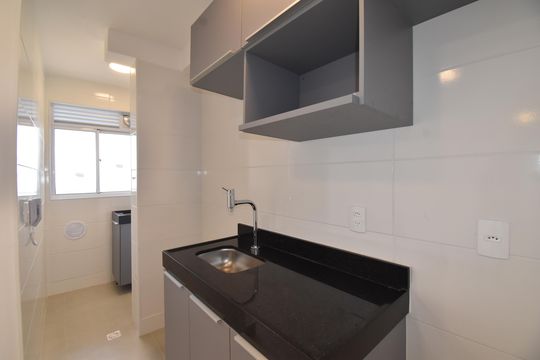 Cozinha de apartamento para alugar com 2 quartos, 48m² em Bairro Alto, Curitiba