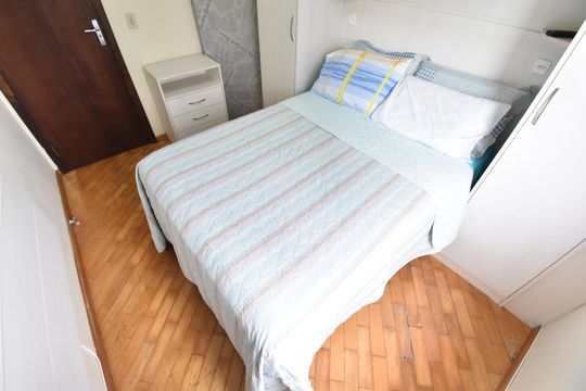 Quarto de apartamento à venda com 1 quarto, 41m² em Centro, Curitiba