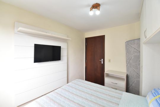 Quarto de apartamento à venda com 1 quarto, 41m² em Centro, Curitiba