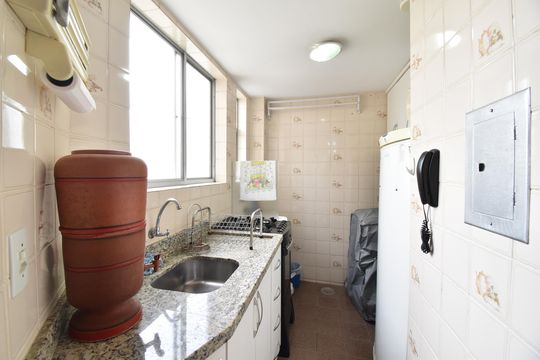 Cozinha de apartamento à venda com 1 quarto, 41m² em Centro, Curitiba