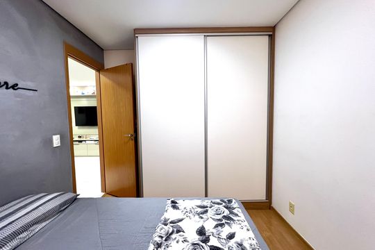 Quarto 2 de apartamento para alugar com 2 quartos, 50m² em Chacaras Reunidas Santa Terezinha, Contagem