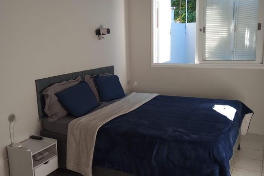 Quarto de casa de condomínio à venda com 2 quartos, 106m² em Rio Branco, Canoas