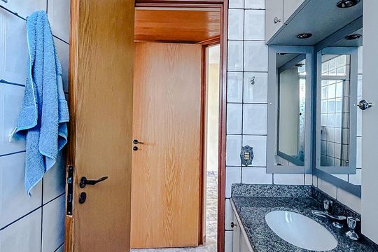 Banheiro da Suíte de apartamento à venda com 3 quartos, 72m² em Vila Esperança, São Paulo
