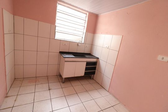 Cozinha de casa para alugar com 1 quarto, 50m² em Jardim Itapura, São Paulo