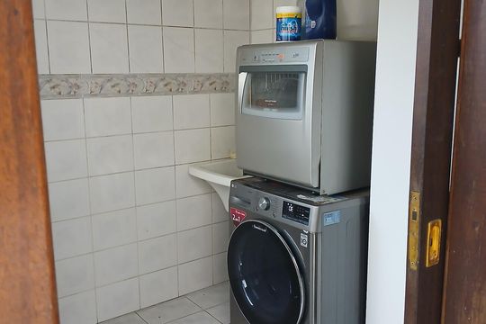 Área de serviço de casa de condomínio à venda com 4 quartos, 200m² em Cavalhada, Porto Alegre