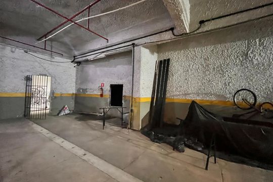Garagem  de apartamento à venda com 3 quartos, 86m² em Copacabana, Rio de Janeiro