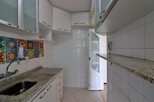 Cozinha  de apartamento para alugar com 2 quartos, 48m² em Paulicéia, São Bernardo do Campo
