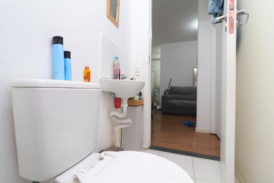 Banheiro de apartamento para alugar com 2 quartos, 44m² em Vila Chabilandia, São Paulo