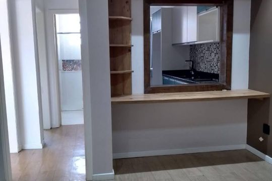 Apartamento à venda com 2 quartos, 53m² em Navegantes, Porto Alegre