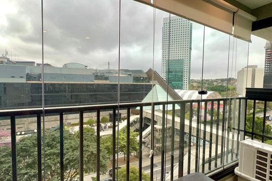 Varanda de kitnet/studio para alugar com 1 quarto, 30m² em Pinheiros, São Paulo
