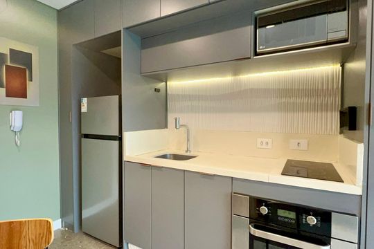Cozinha de kitnet/studio para alugar com 1 quarto, 30m² em Pinheiros, São Paulo