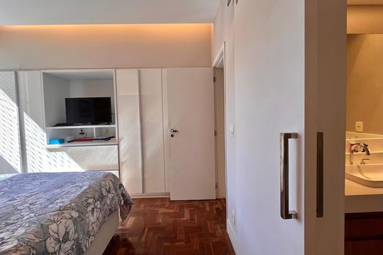 Suite  de apartamento à venda com 3 quartos, 101m² em Copacabana, Rio de Janeiro