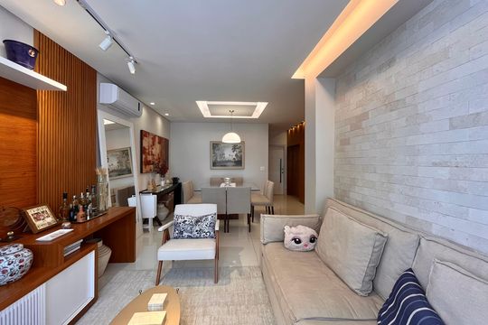 Sala  de apartamento à venda com 3 quartos, 101m² em Copacabana, Rio de Janeiro