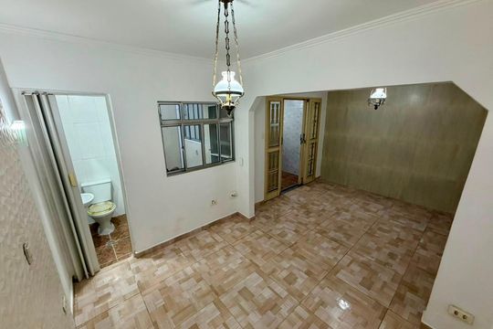 Casa para alugar com 3 quartos, 160m² em Vila Antonieta, São Paulo