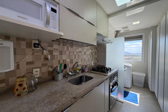 Cozinha de apartamento para alugar com 2 quartos, 74m² em Barra da Tijuca, Rio de Janeiro