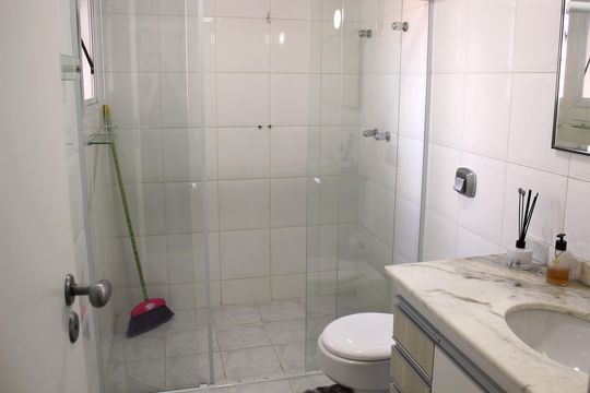 Banheiro da Suíte 1 de casa à venda com 4 quartos, 390m² em Parque dos Principes, São Paulo