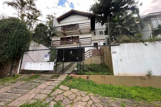 Fachada de casa para alugar com 4 quartos, 418m² em Guarani, Novo Hamburgo