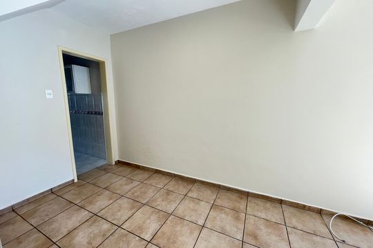 Sala de casa à venda com 2 quartos, 69m² em Jardim Trussardi, São Paulo