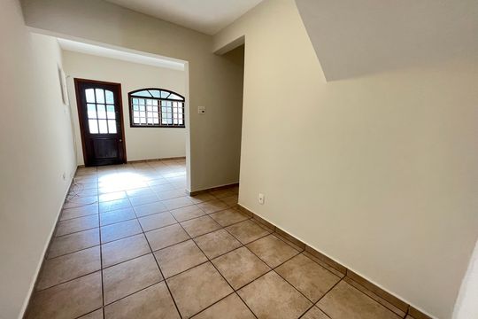 Casa à venda com 2 quartos, 69m² em Jardim Trussardi, São Paulo