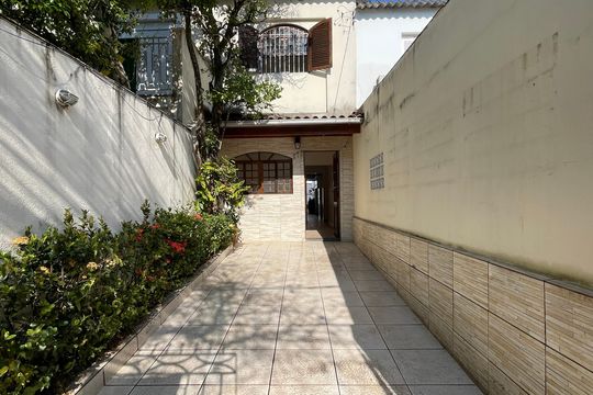 Garagem  de casa à venda com 2 quartos, 69m² em Jardim Trussardi, São Paulo
