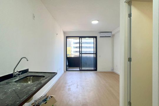 Cozinha de kitnet/studio para alugar com 1 quarto, 26m² em Pinheiros, São Paulo