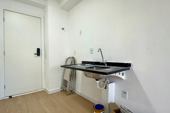 Cozinha de kitnet/studio para alugar com 1 quarto, 26m² em Pinheiros, São Paulo