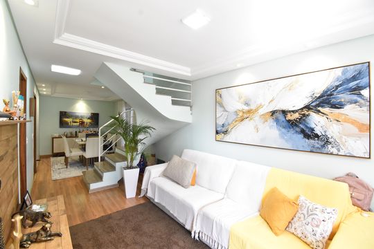 Sala de casa à venda com 4 quartos, 166m² em Pilarzinho, Curitiba