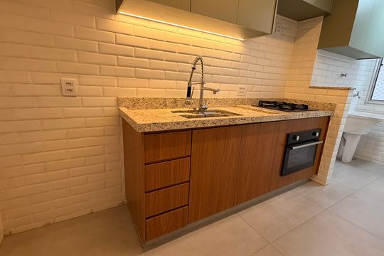 Cozinha de apartamento para alugar com 2 quartos, 45m² em Jardim Monte Serrat, Aparecida de Goiânia