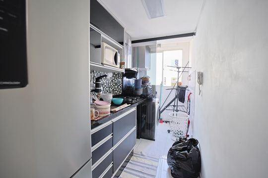 Cozinha de apartamento à venda com 2 quartos, 43m² em Jardim Santa Teresinha, São Paulo