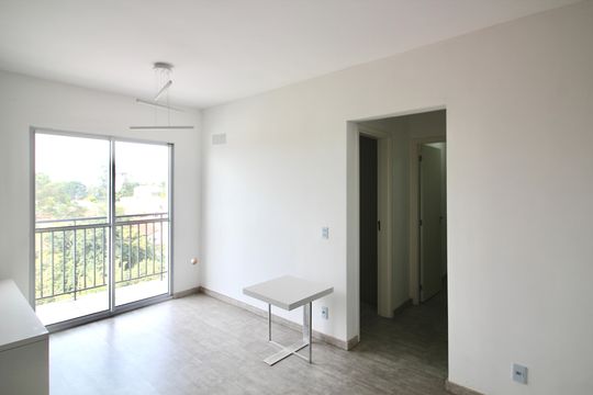 Sala de apartamento para alugar com 2 quartos, 76m² em Vila Santa Maria, Poá