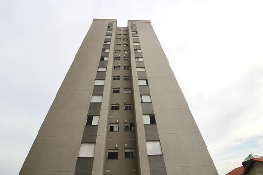 Fachada  de apartamento para alugar com 2 quartos, 76m² em Vila Santa Maria, Poá